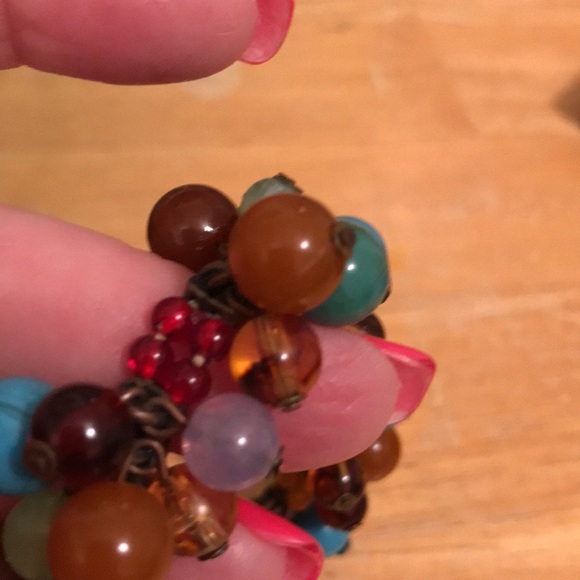 Multi color beaded stretch bracelet - Picture 5 of 8